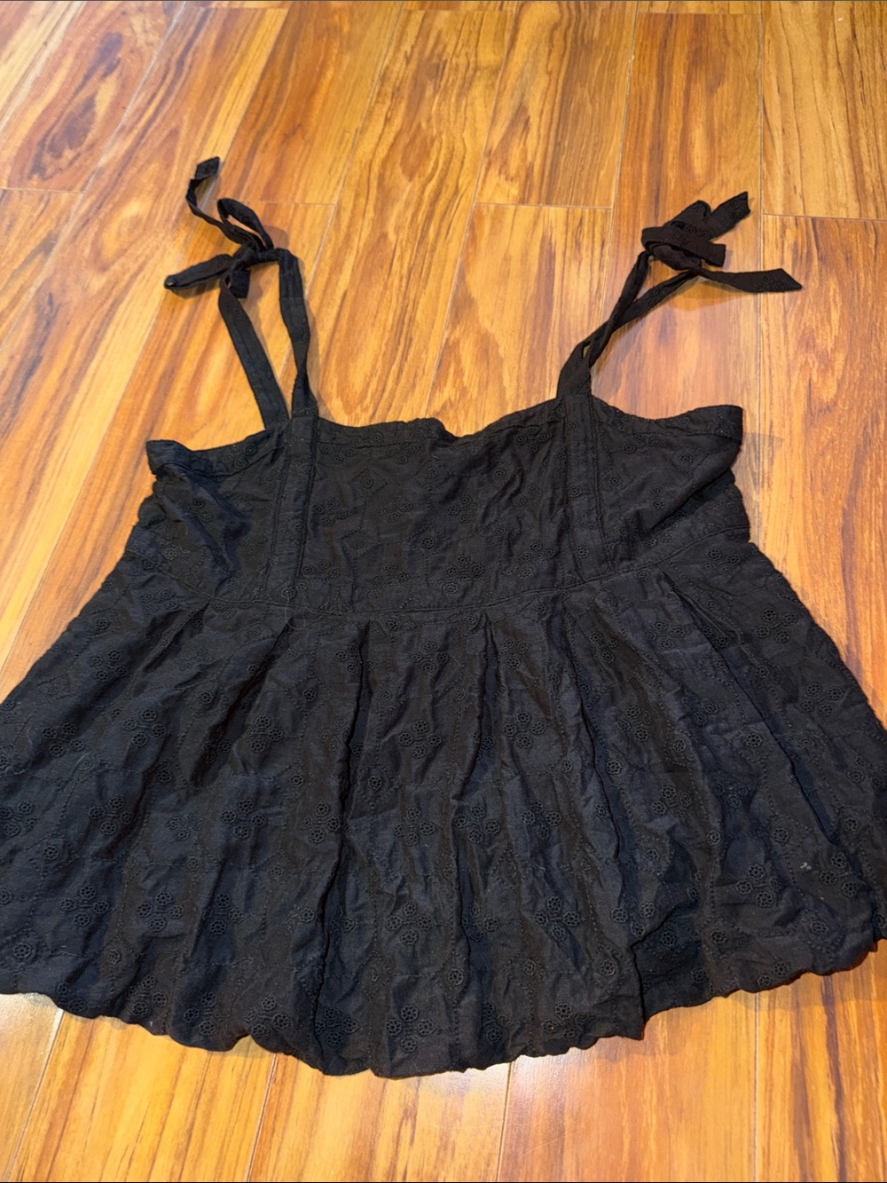 Old Navy Black Eyelet Tie-Strap Camisole Top